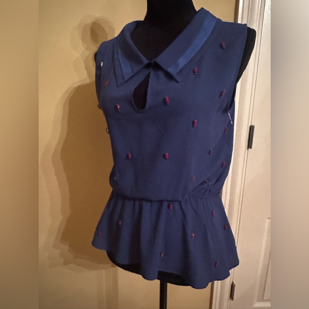 Isani blueish purple sleeveless embellishment blouse size S - Picture 5 of 5